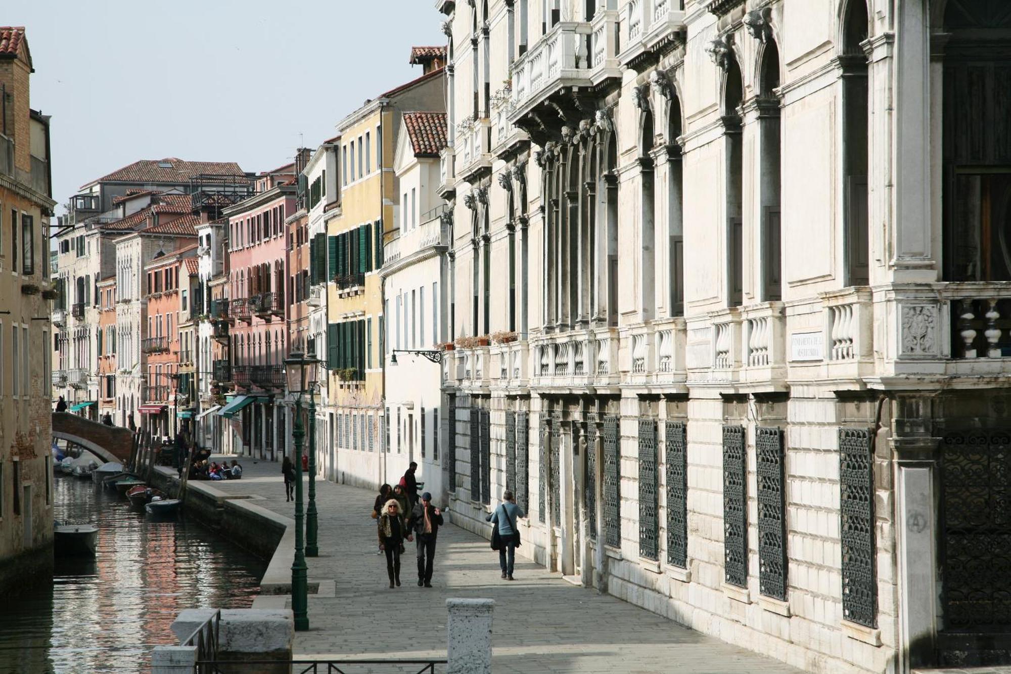 Ca Lezze Bell'Appartamento Nel Cuore Di Venezia Dış mekan fotoğraf
