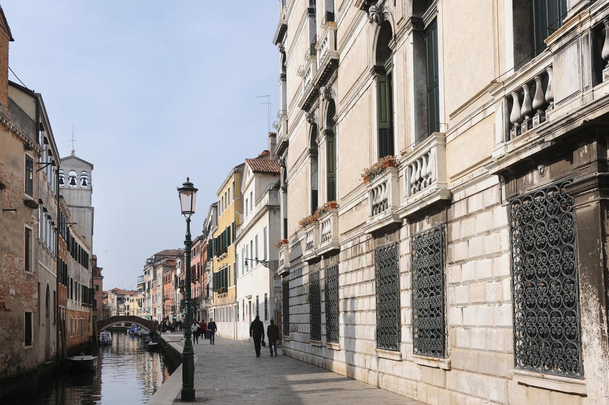 Ca Lezze Bell'Appartamento Nel Cuore Di Venezia Dış mekan fotoğraf
